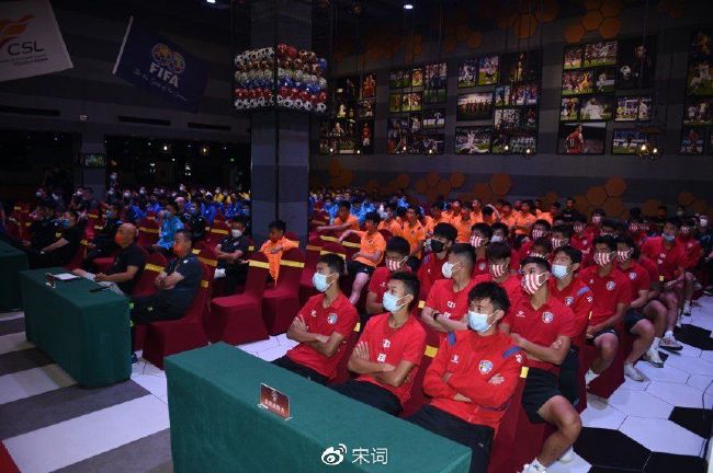 欧美丰满大乳裸体私房图片